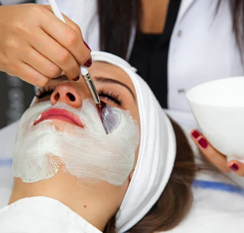 Profesyonel Cilt Bakımı Neden Düzenli Yapılmalıdır?